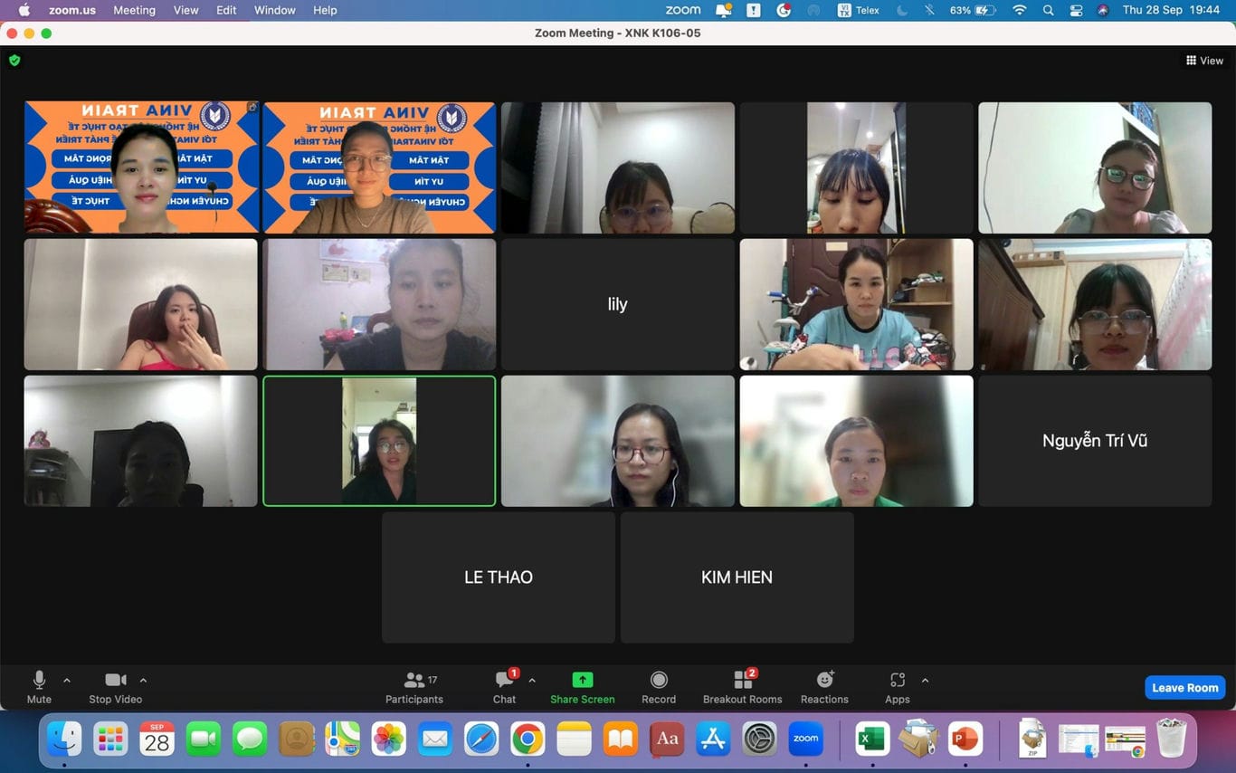 Hình ảnh lớp học Online tại trung tâm VinaTrain