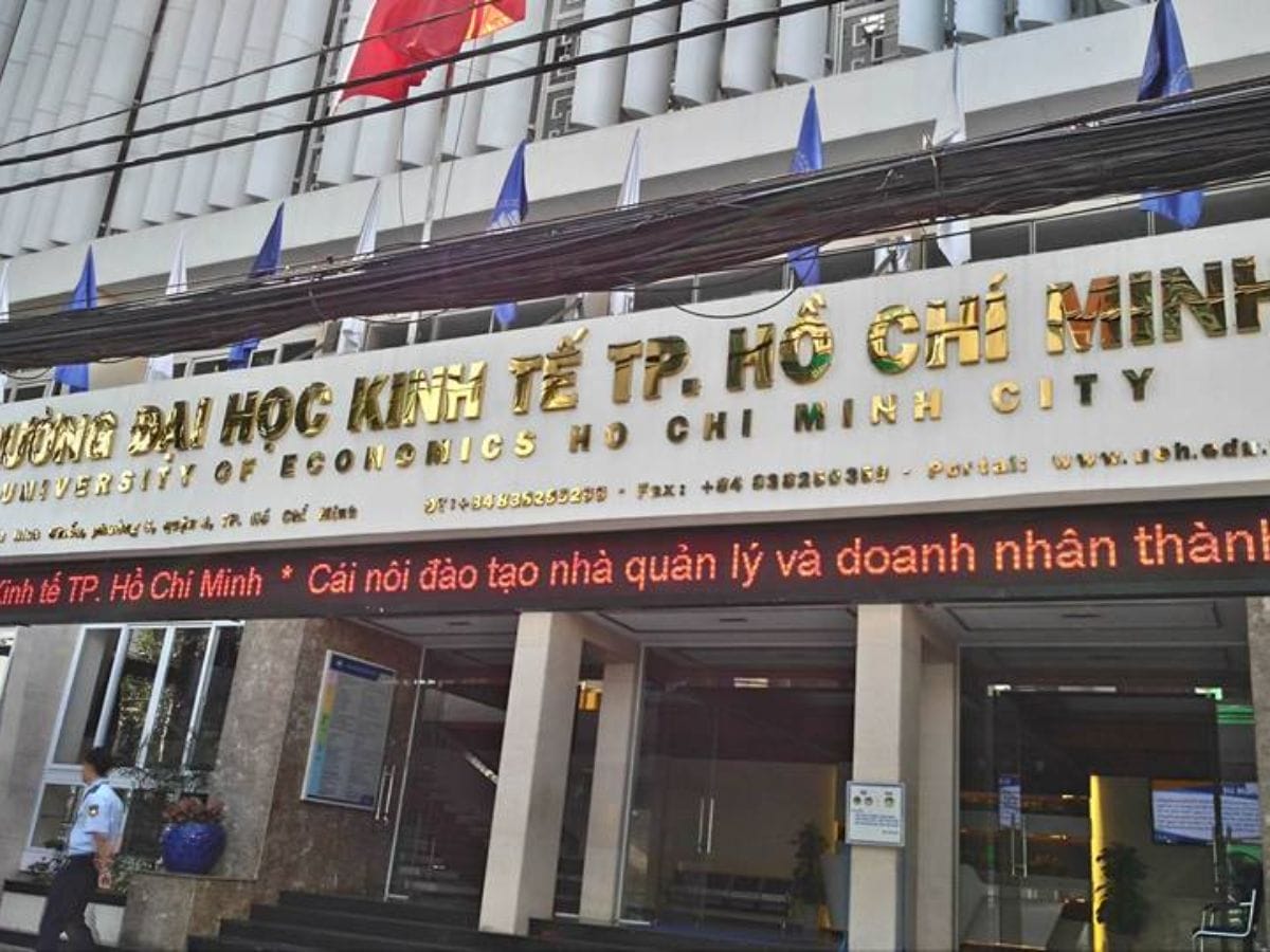  Viện Phát triển Nguồn nhân lực và Kinh doanh (HUREDIN) là đơn vị thuộc Trường Đại học Kinh tế TP.HCM (UEH)